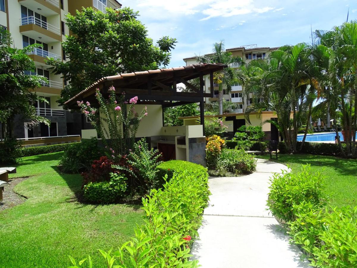 Apartment Paradise *